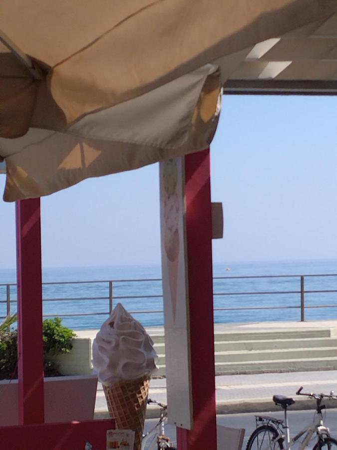 Anastasios Luxury Apartment Sea View Rethymno  Екстер'єр фото